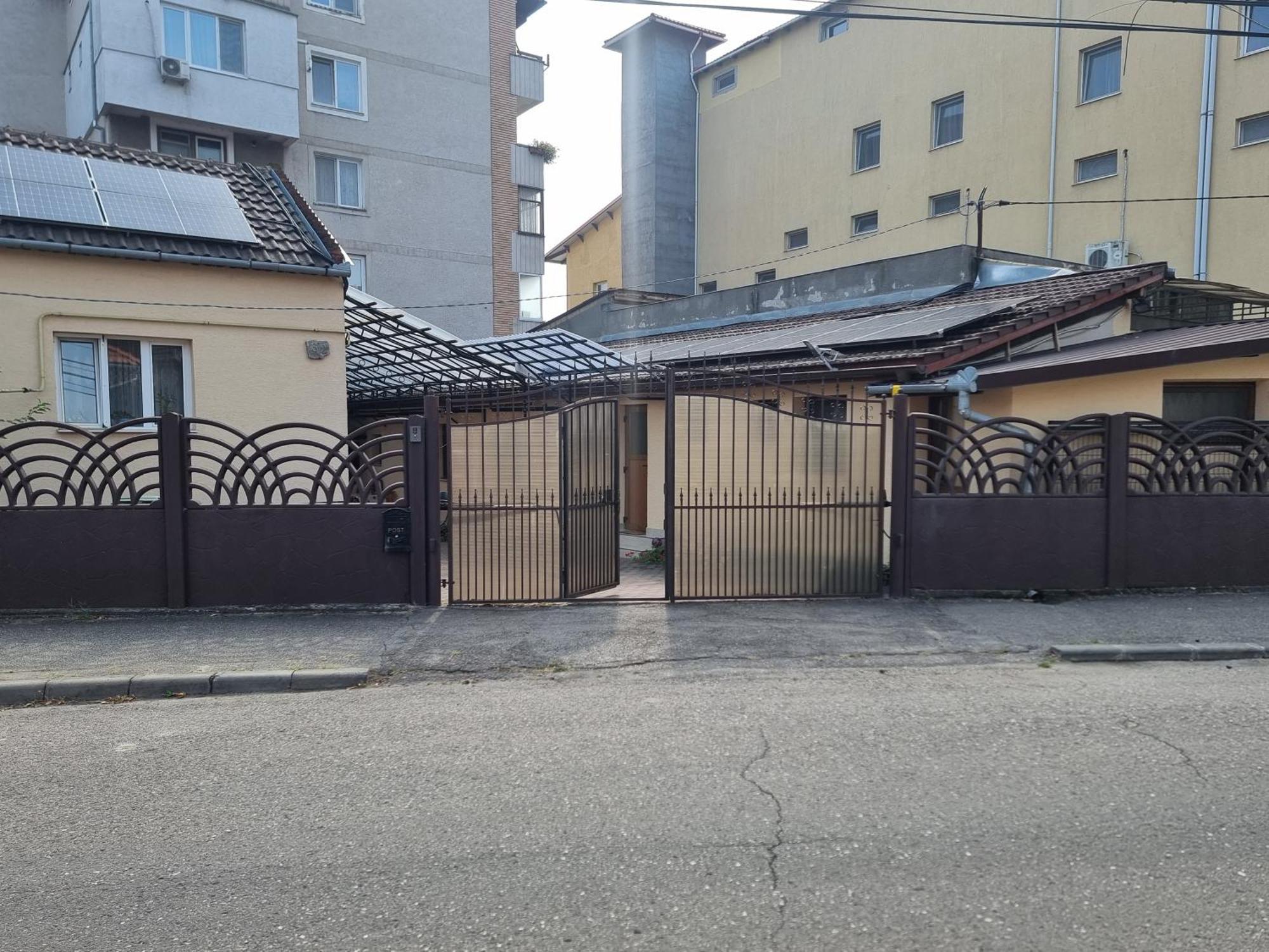 La Bebe 2 Beds Lägenhet Hunedoara Exteriör bild